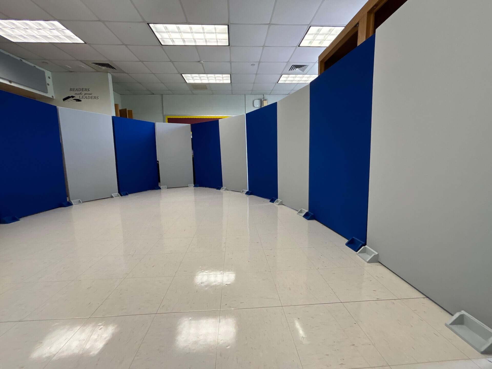 Free-Standing Partitions